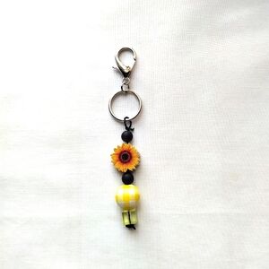 Handmade Black Yellow Sunflower Bead Keychain Bag Charm Clip Keyring Car Decor